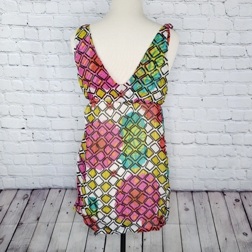 Trina Turk geometric 100% silk shoulder tie tunic size XS - Picture 6 of 7